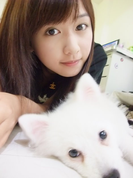 一个吃我乳房一个吃我b